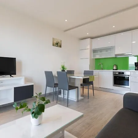 Mia 6 - Omis By Guide * 미미체